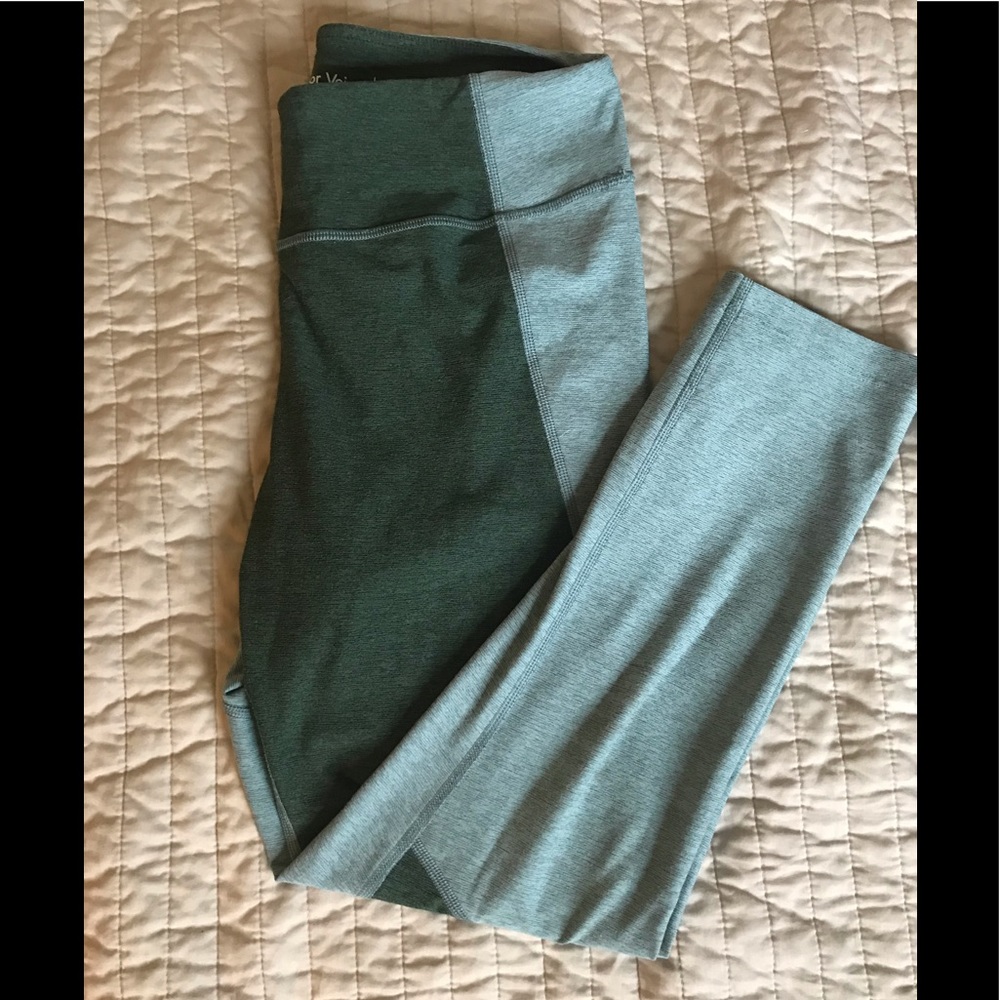 Outdoor Voices Cropped Two-Tone Leggings